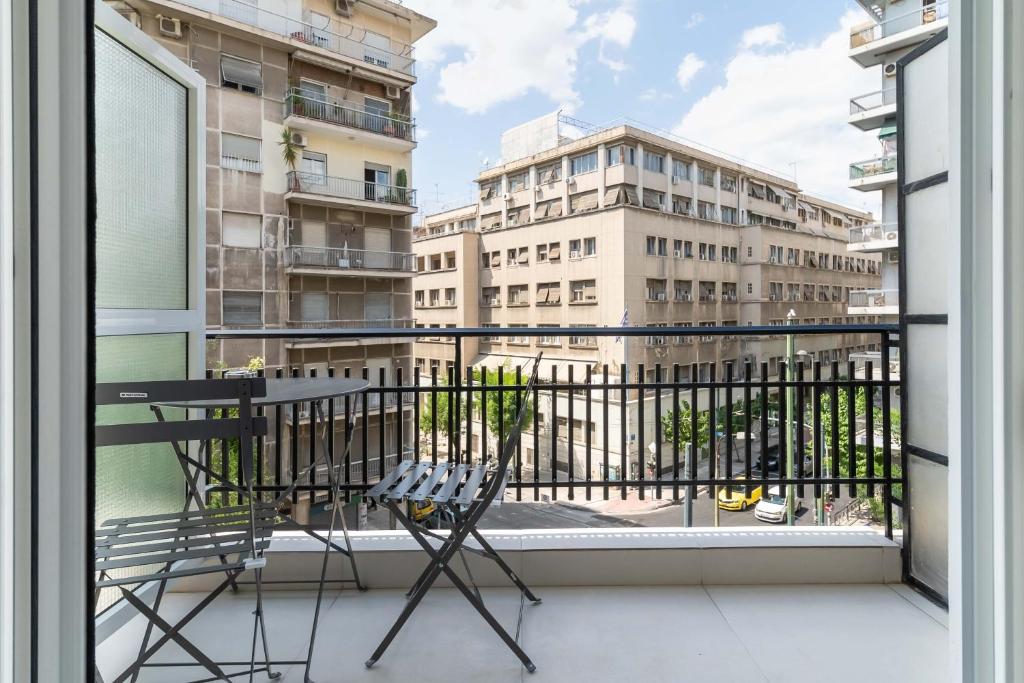 Mar25 by Smart Cozy Suites - In the heart of Athens - 9 minutes from metro - Available 24hr photo