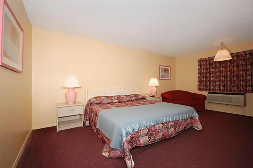 Americas Best Value Inn Webster City photo