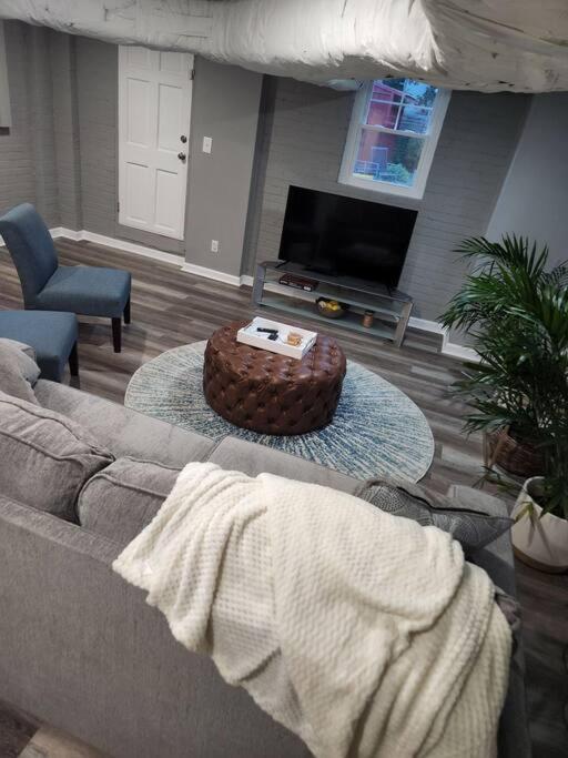 NEW studio apt & backyard oasis in historic uptown, Charlotte