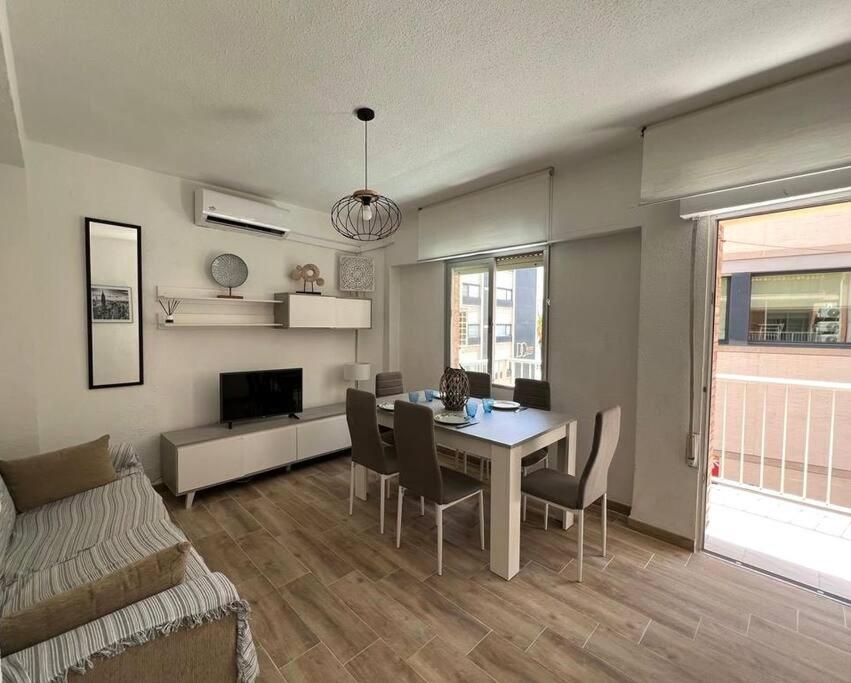 Apartamento céntrico y en primera línea de playa - 2