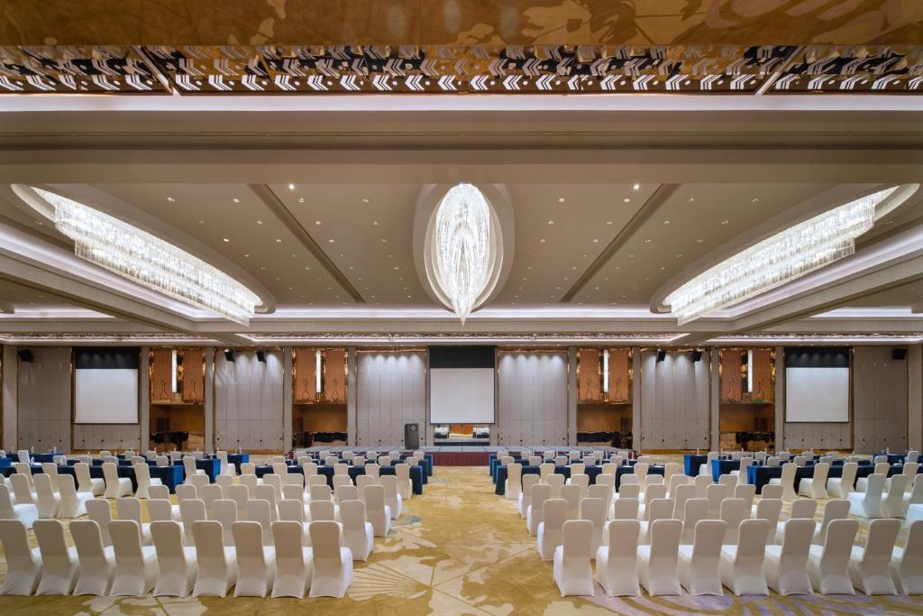 Beijing Crowne Plaza Beijing Sun Palace Additional