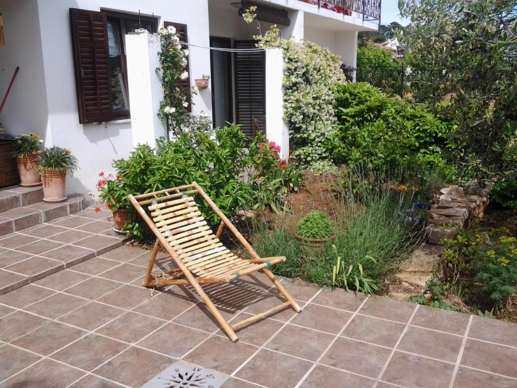 Apartments with a parking space Pula - 11049, Pula