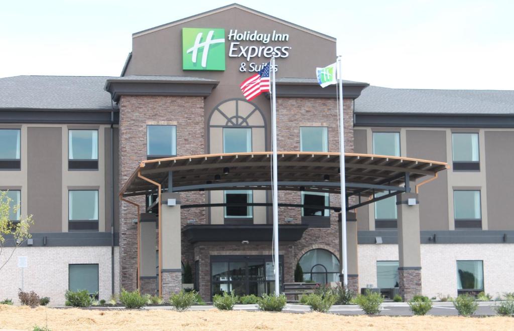 Holiday Inn Express Hotel & Suites Glasgow photo