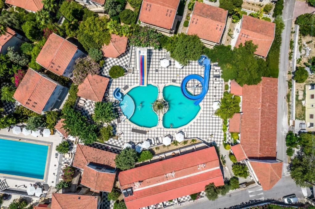 Riverside Garden Resort photo