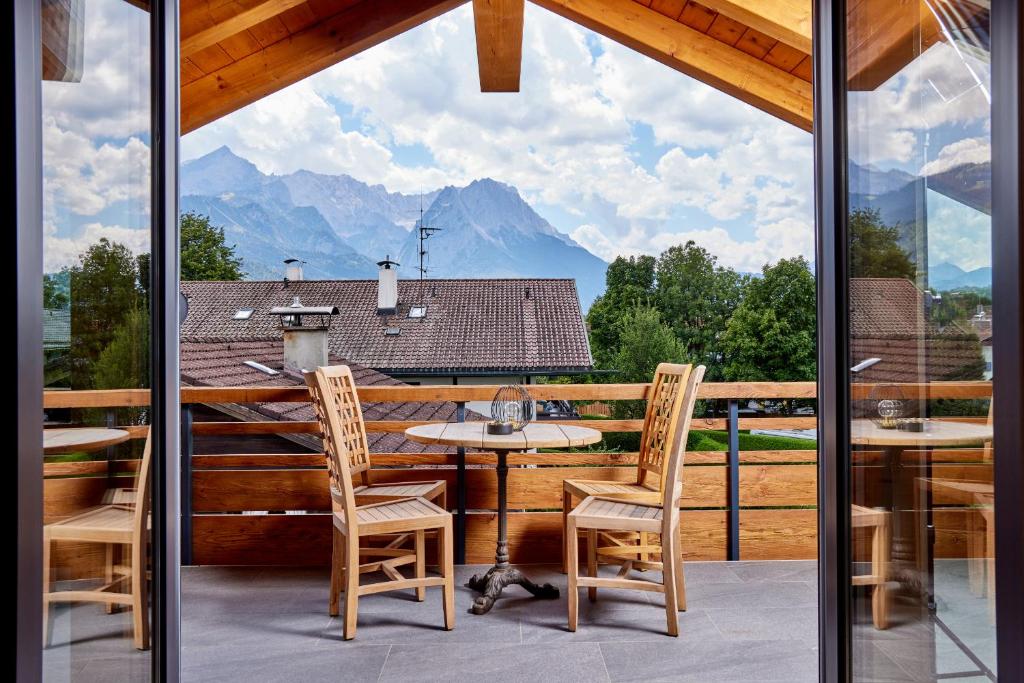 Chalet Sunshine - 3
