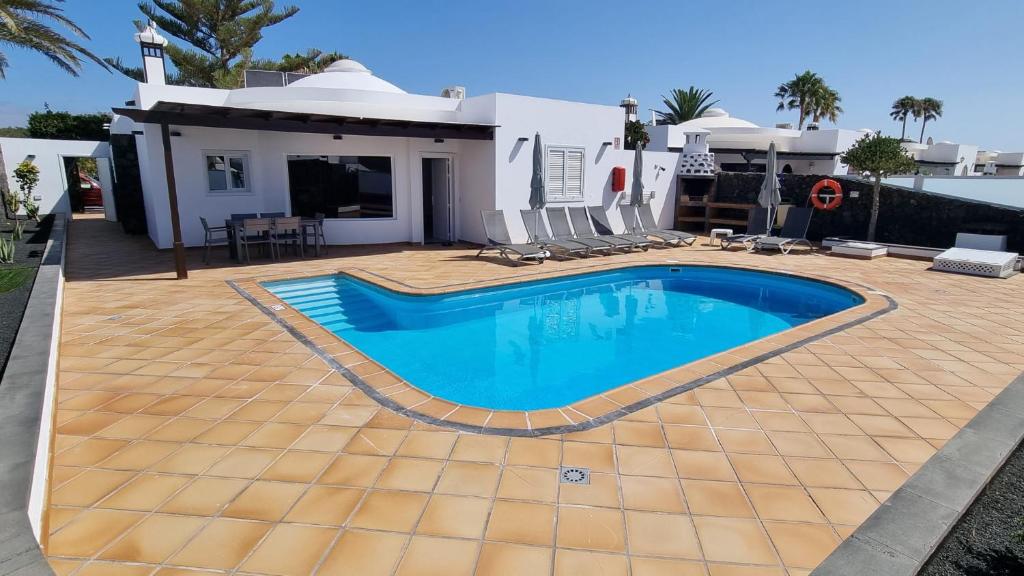4 bedroom Villa Mimi with private heated pool - 3