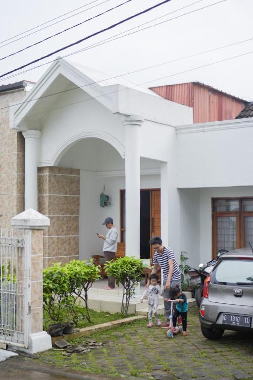 Vila murah di dekat kawasan wisata lembang — Hotel in Bandung