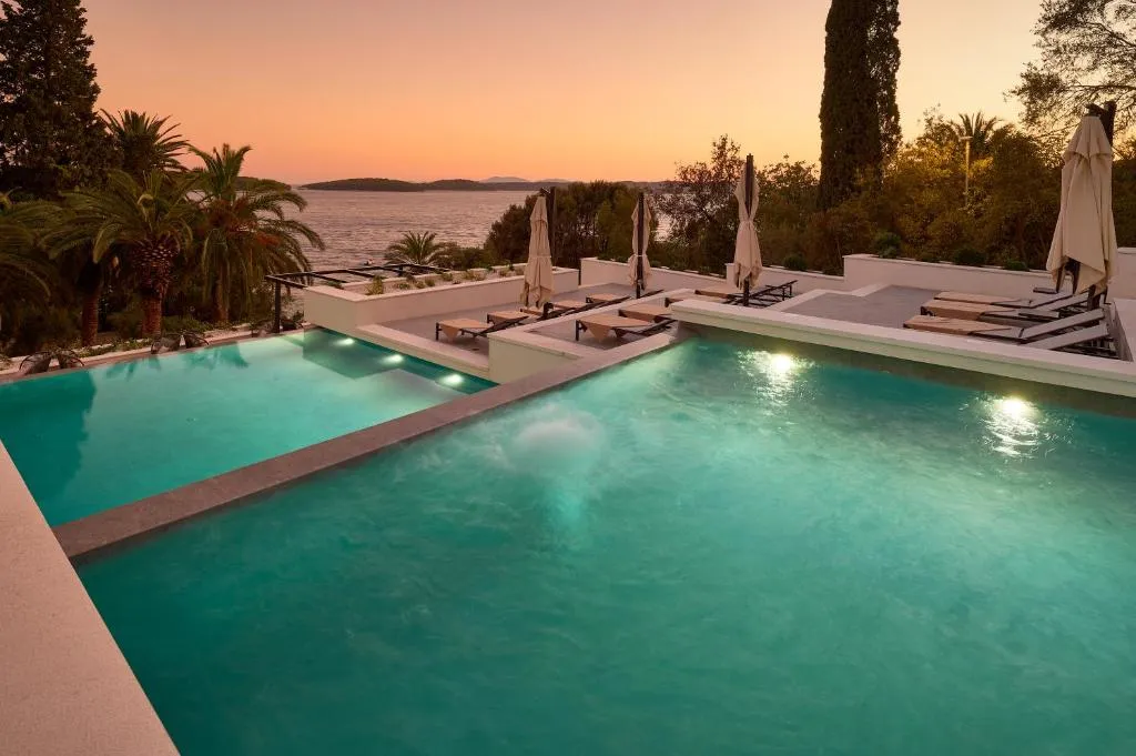 Hotel Moeesy, Blue & Green Oasis, hotel in Hvar