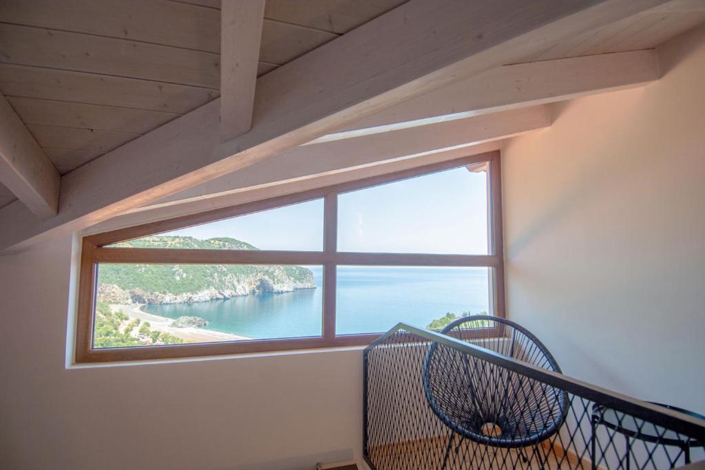 Αlissachne Suites photo