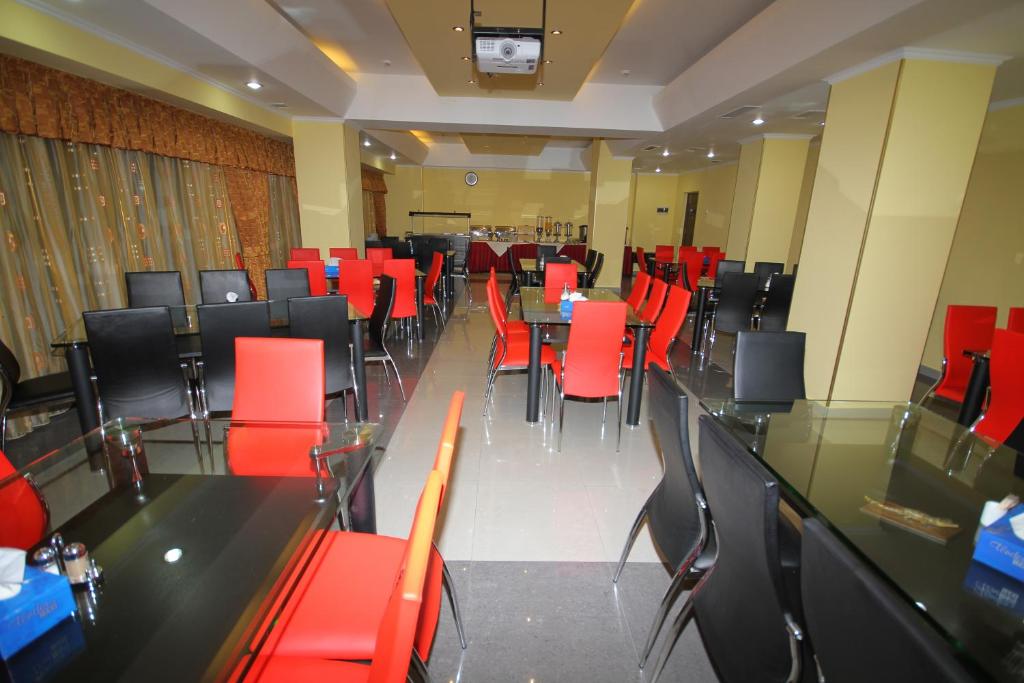 Restaurant, Erebuni Hotel Yerevan in Yerevan