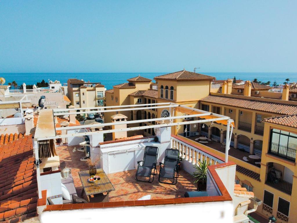 Fantastic penthouse with roof terrace in the heart of Nerja - 3