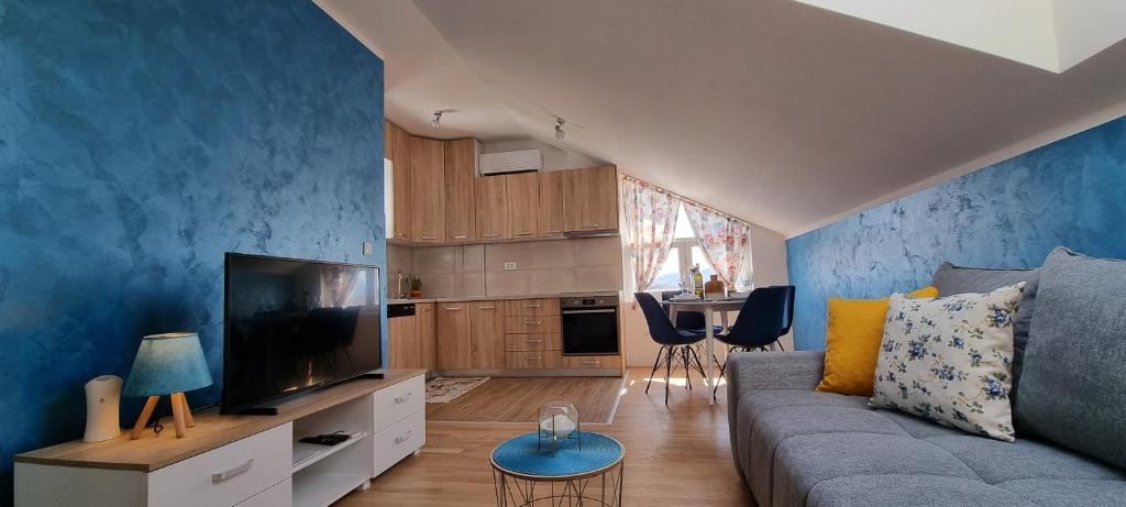 Love my home - 3