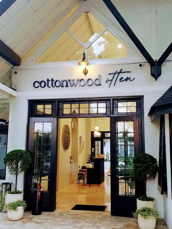 Cottonwood Boutique Heritage Otten