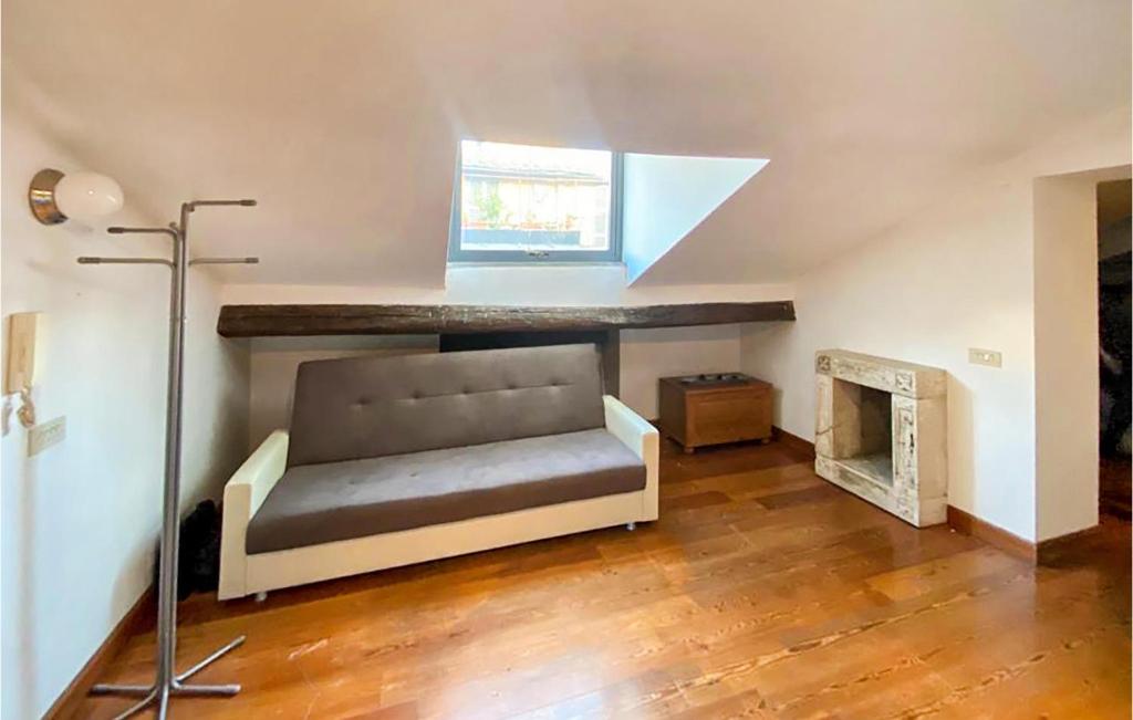 Amazing apartment in Roma with WiFi and 1 Bedrooms photo