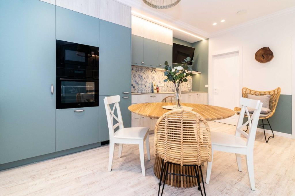 Take a Break at URBO NAMAI, By Cohost, Nida