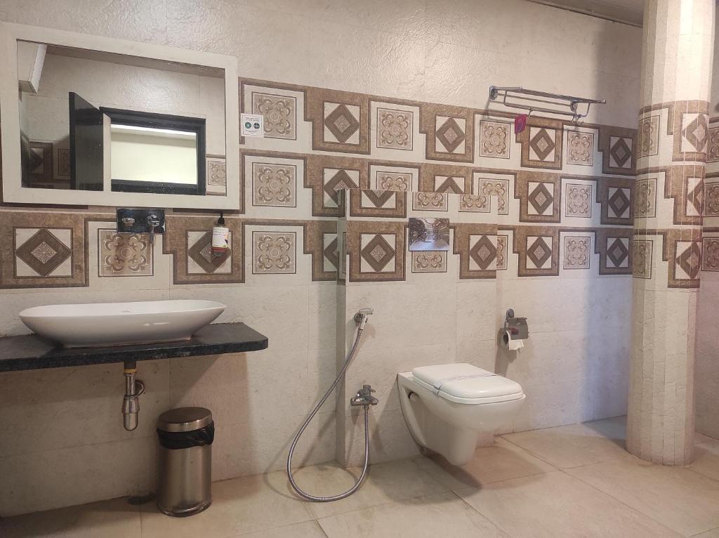 Hotel Rudraksh-Near Airport photo