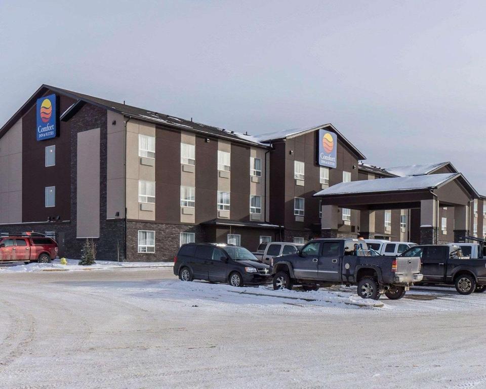Comfort Inn & Suites photo