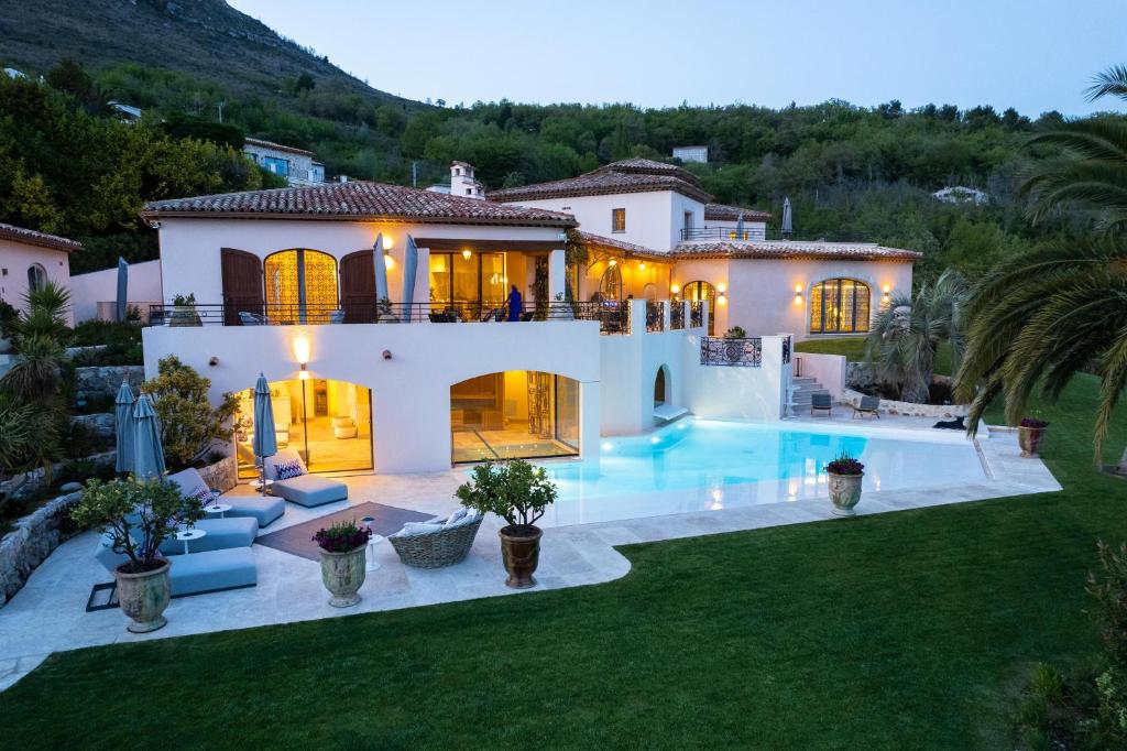 Villa Maxima/5*+ with Gym/Spa/Wine/Photostudio - 1