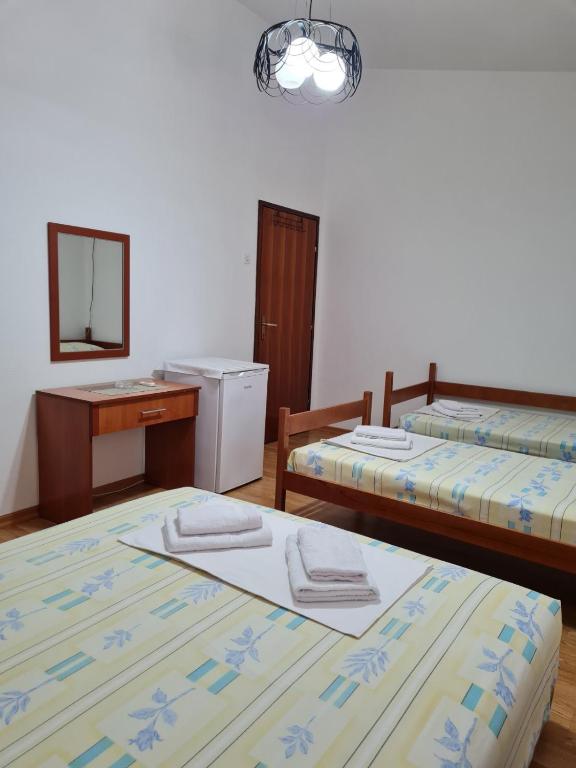Castello Apartments - 3