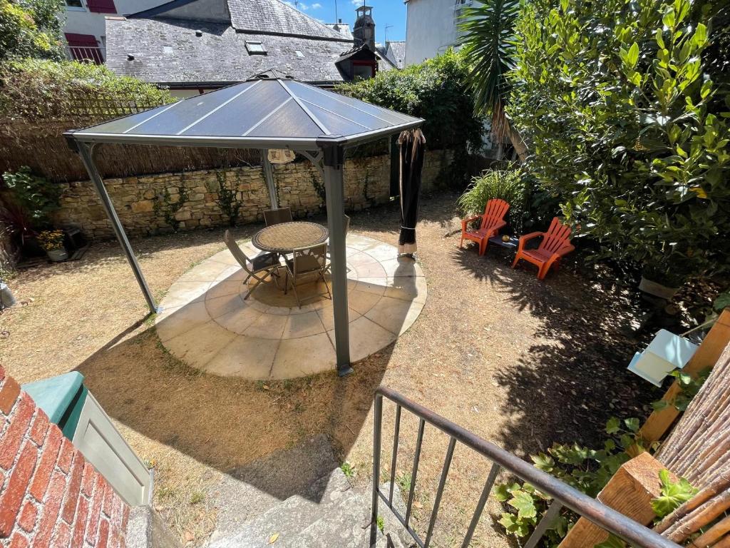 Le Patio, coeur de ville avec garage et jardin - 4