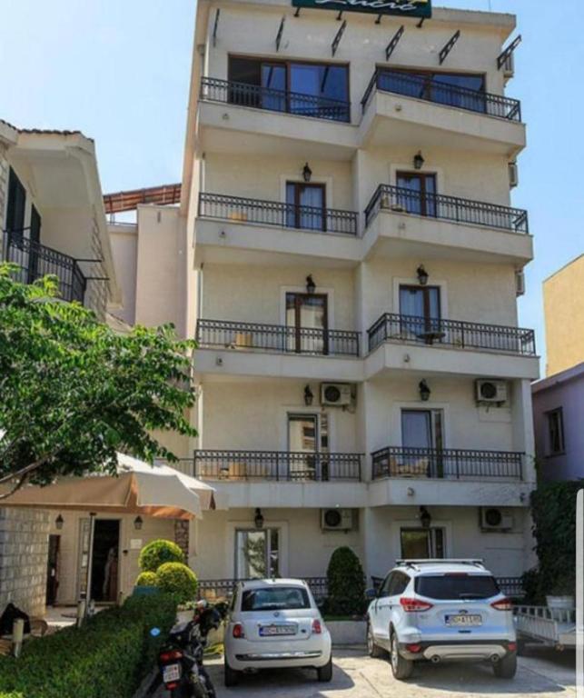 Lucic Rooms & Suites, Budva