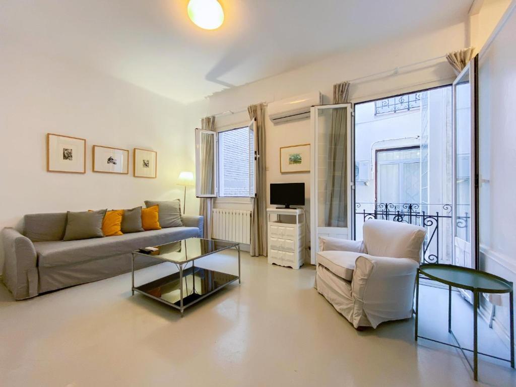 Montaber Apartments - La Paz Market — Hotel in Madrid