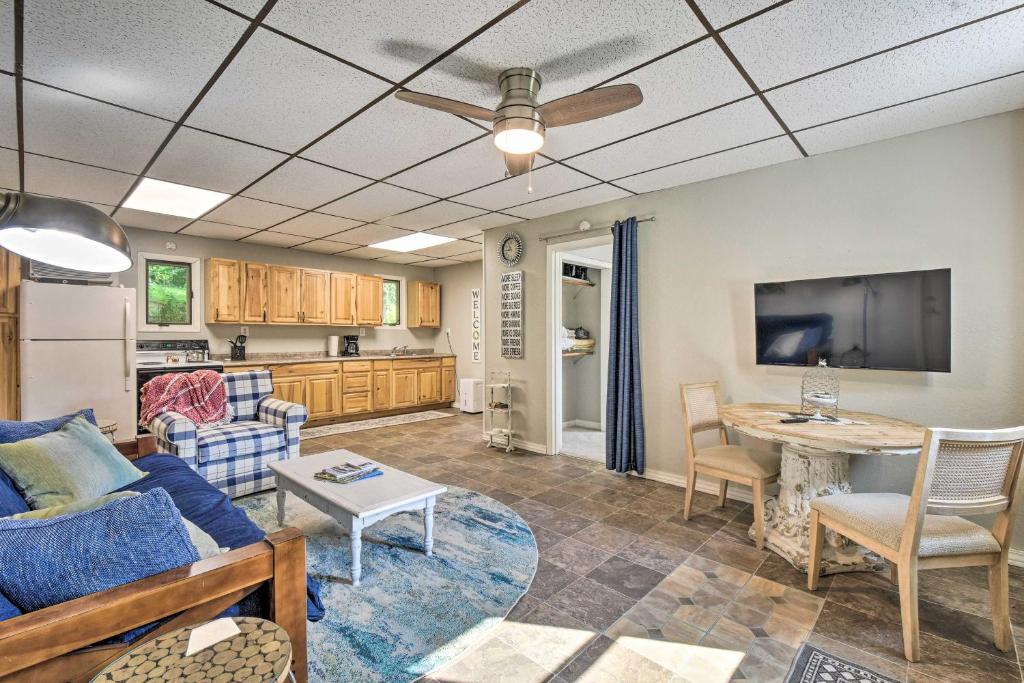Hayesville Cottage On 20-Acre Farm with Fish Pond!