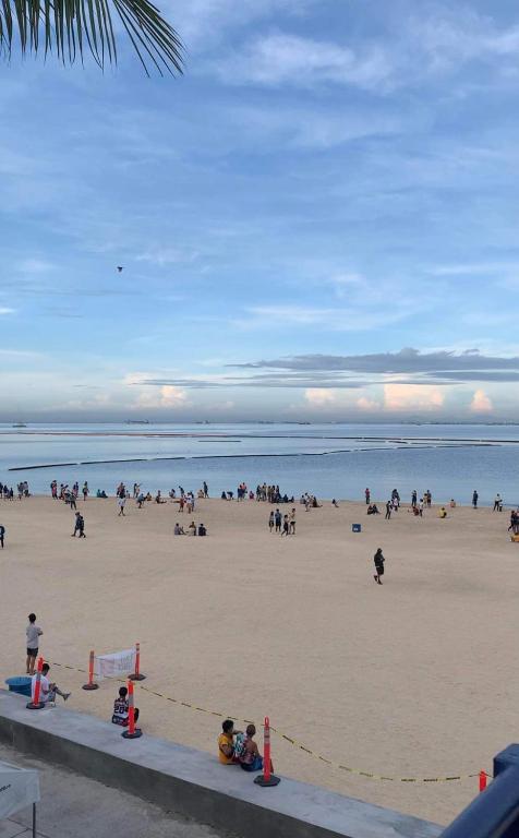 Grand Riviera Suites Comfy Condo near US Embassy Manila Bay Roxas Blvd Ermita Manila photo