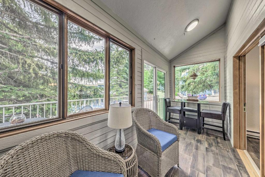 Dreamy, Family-Friendly Cloudcroft Townhome!, Cloudcroft