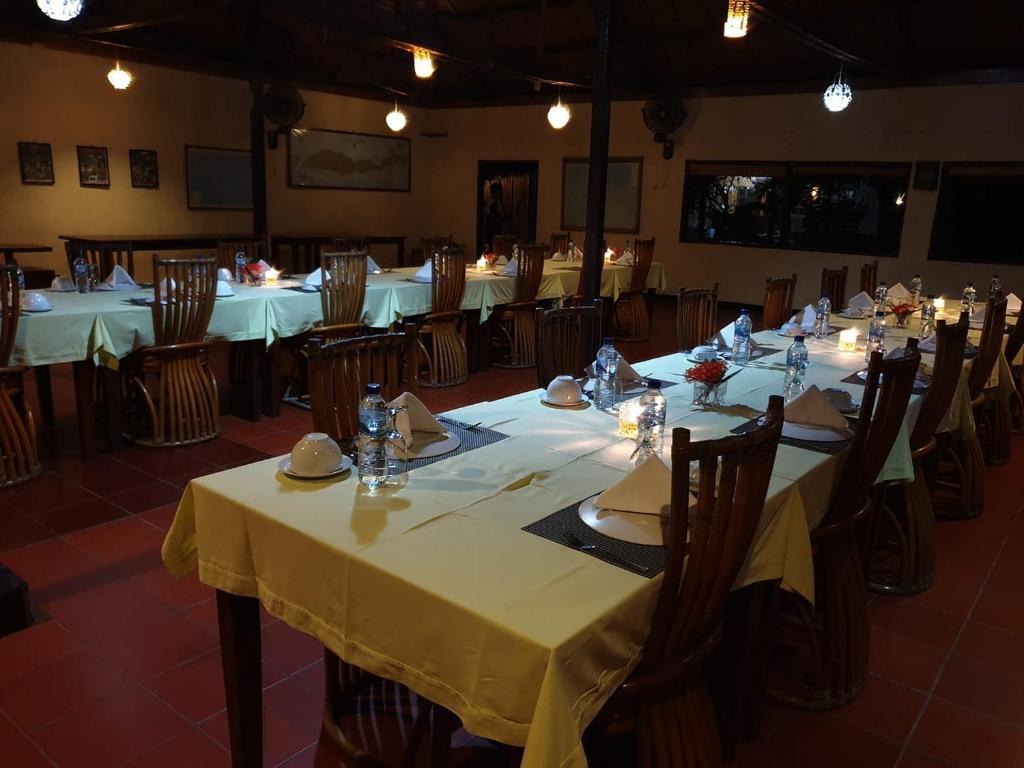 Sea World Club Beach Resort & Dive Center