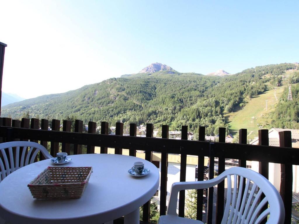 Location idéale, 4 pers à Serre-Chevalier, proche pistes, balcon, TV, coin nuit et casier à ski - 4