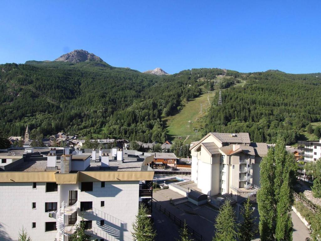 Location idéale, 4 pers à Serre-Chevalier, proche pistes, balcon, TV, coin nuit et casier à ski - 5