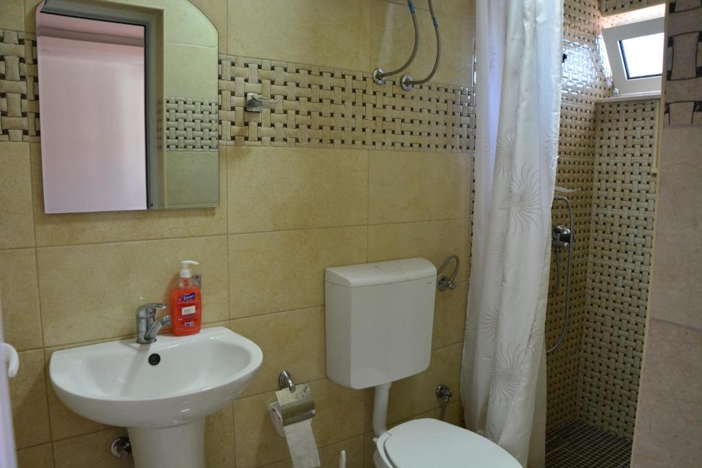 Guest House Vera photo