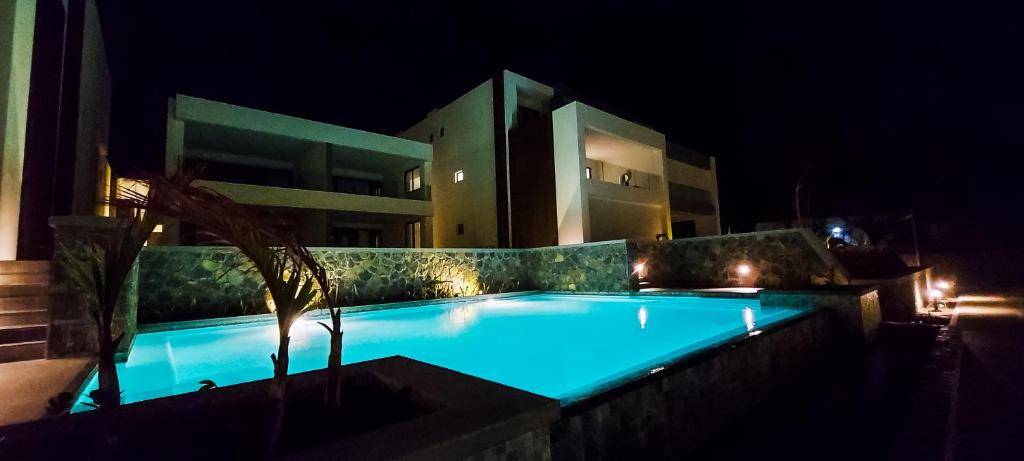 Eastern Blue - Sea View Luxury Apartment photo