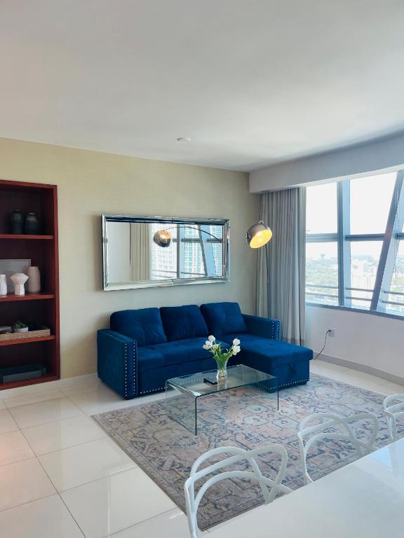3 bedroom Apartment in the heart of Brickell sleeps 8 photo