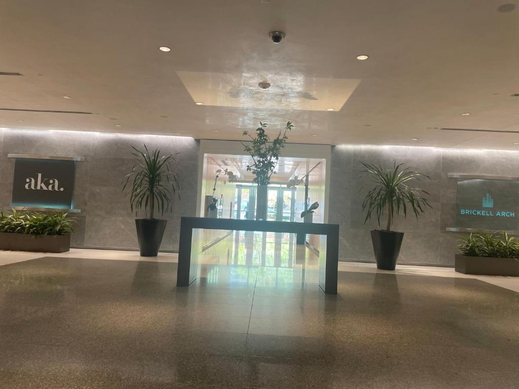 3 bedroom Apartment in the heart of Brickell sleeps 8 photo