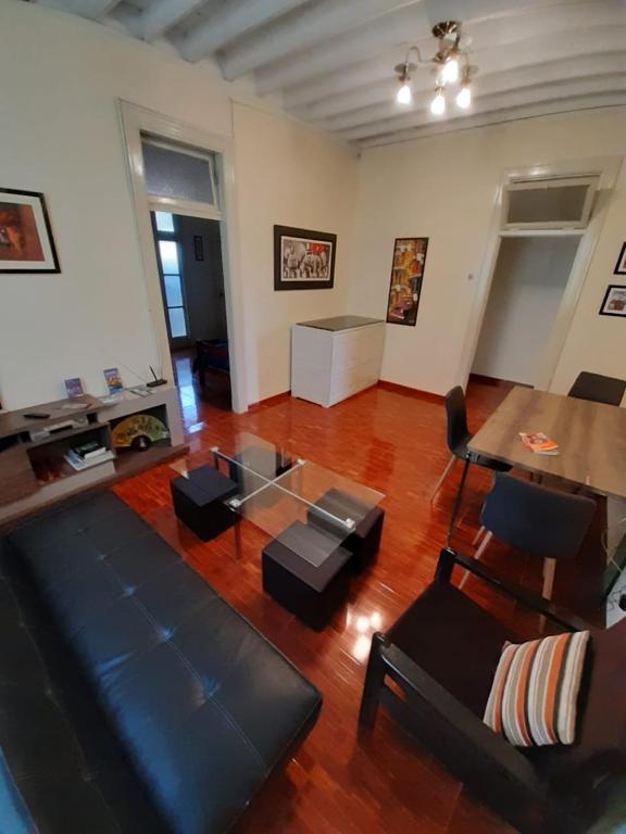 HEART OF PLAZA SAN MARTIN - 2 Boutique Apartments - 3