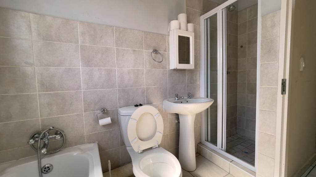 ANKAZIMIA HOUSE at CASA MIA-Katode Street Rodiokop-Two Bedrooms Apartment photo