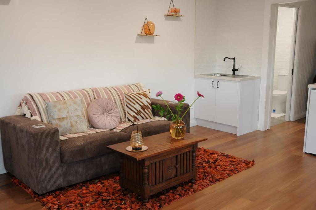 Wagtail Nest Country Retreat - Longford Vic 3851 photo
