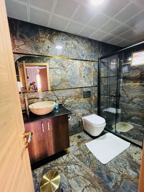 fafsuitehome photo