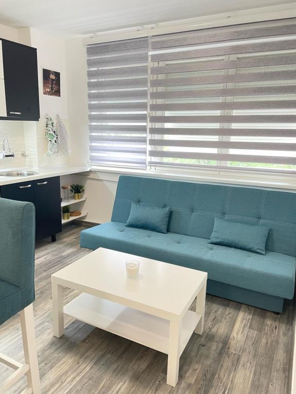 The Blue Velvet Apartment - 5