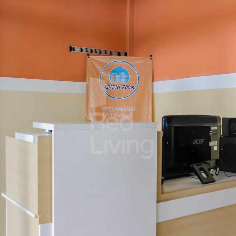 RedLiving Apartemen Gunung Putri Square Abidin Room Tower Pinus photo