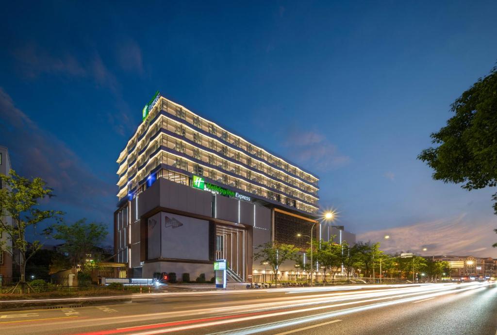 Holiday Inn Express Shanghai Qingpu New City by IHG, Shanghai