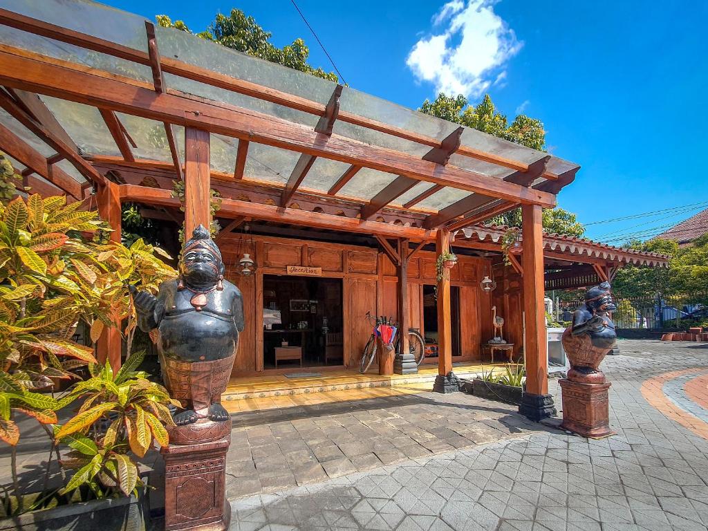 Dem Ayem Heritage Guest House