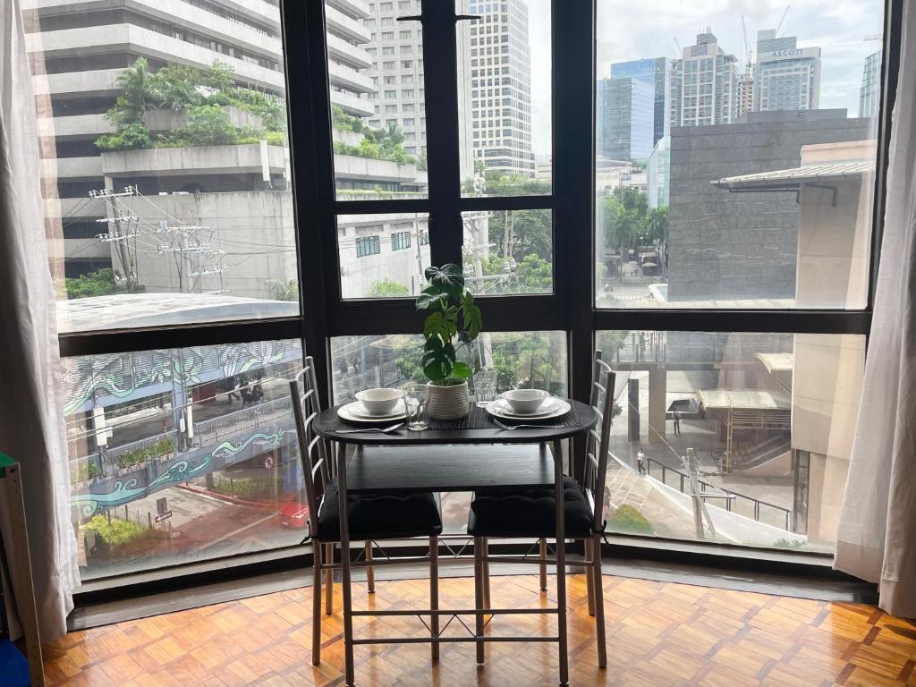Chic & Bright Studio across Greenbelt photo