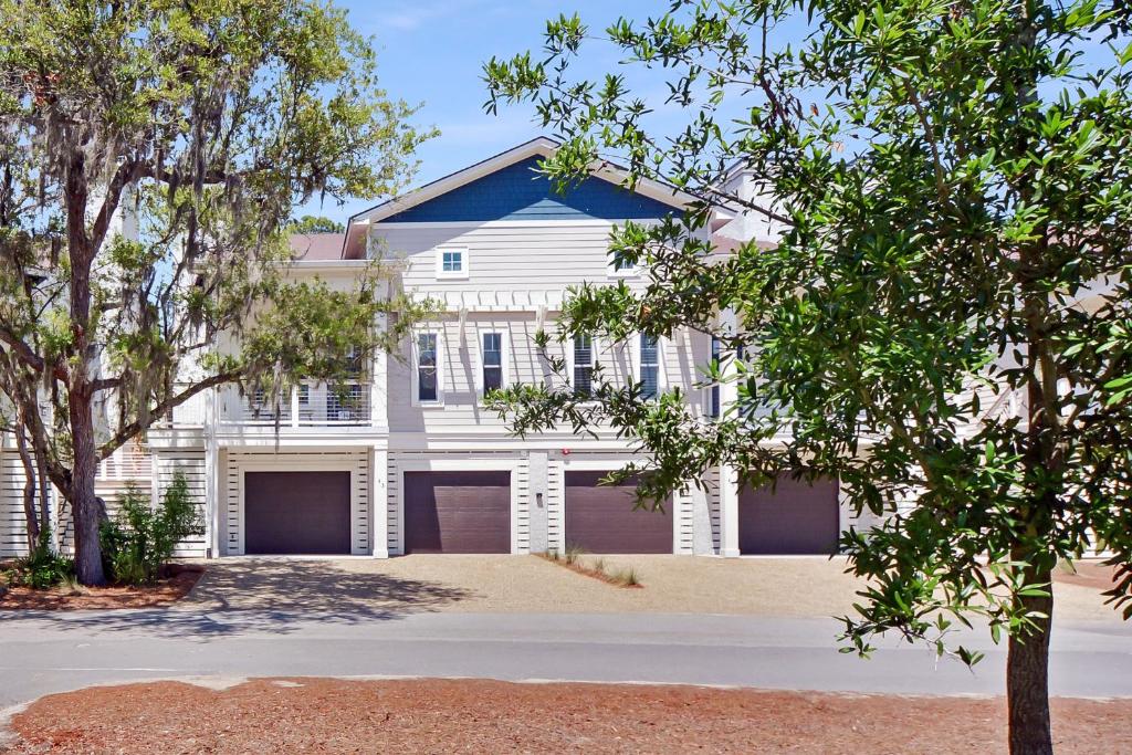 Moorings 43 in Jekyll Island (GA) reviews, prices of Hotels