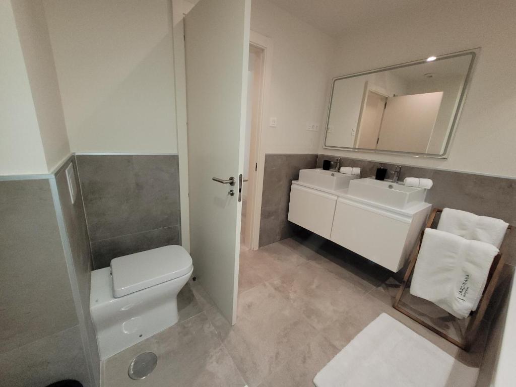 Stunning Apartment La Cala de Mijas - Walking Distance to the Beach and Town - Pool Open - 5