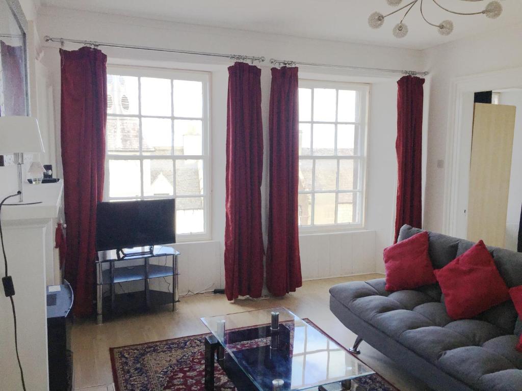 Beautiful 2 Bed Serviced Apartment in Dunbar photo