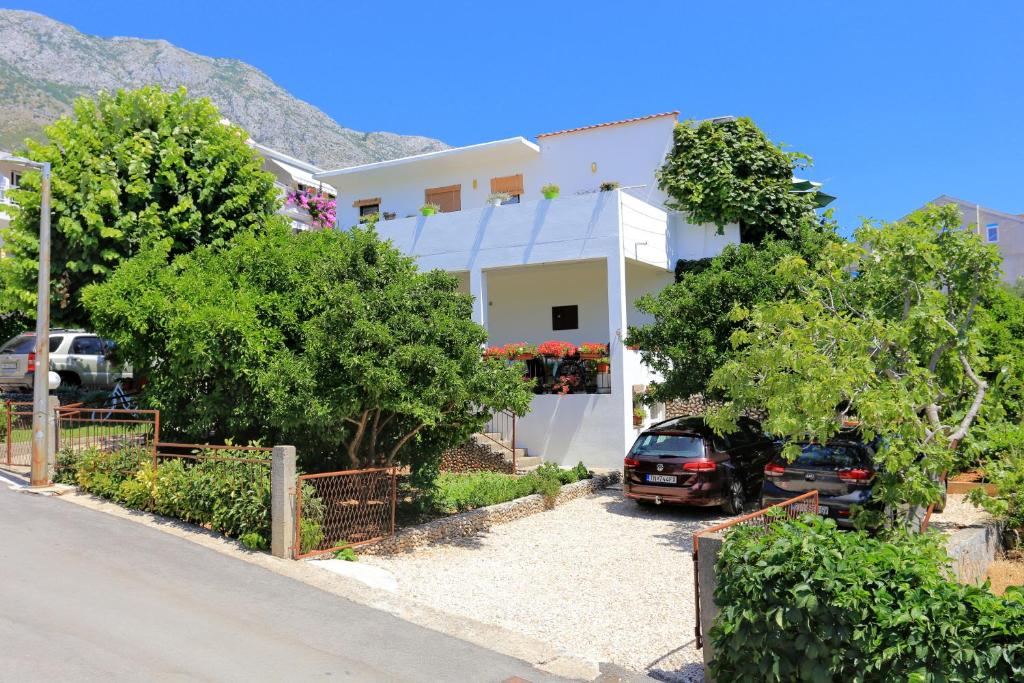 Apartment Zivogosce - Blato 1057d — Hotel in Zivogosce