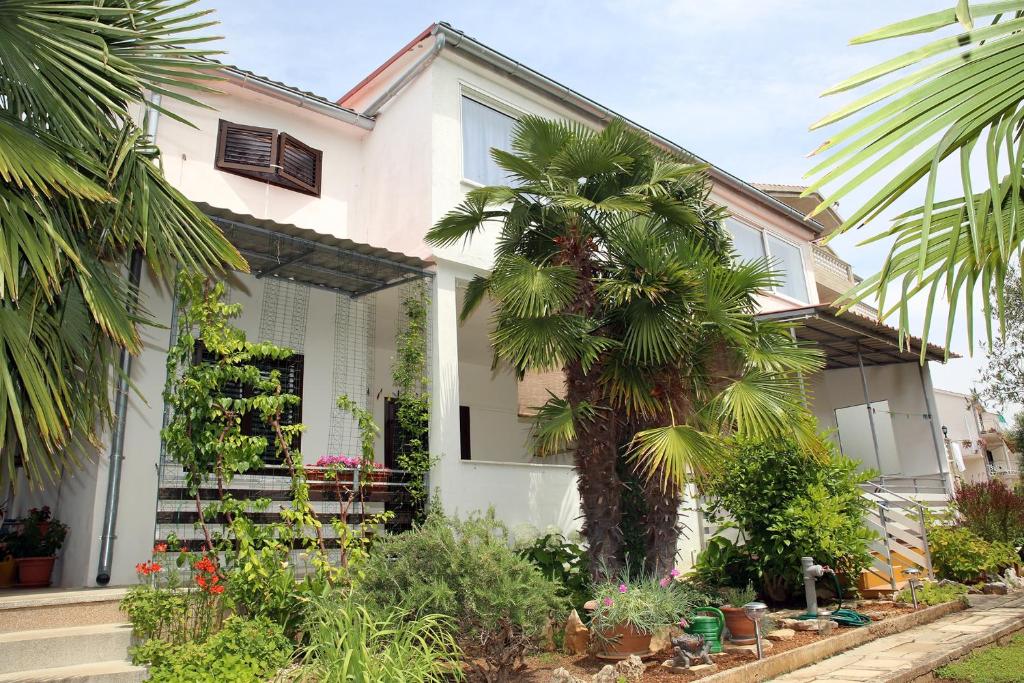Family friendly seaside apartments Vodice - 928 전경